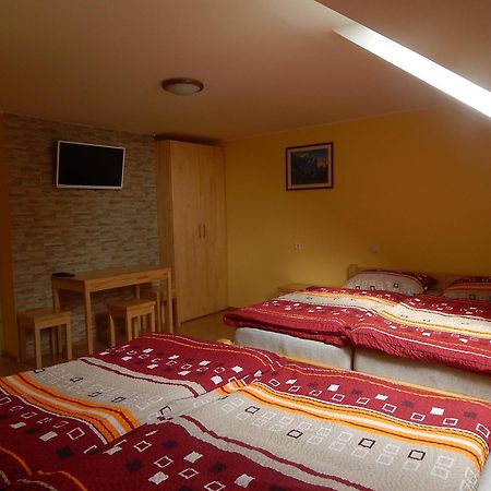 Guest House Pr Ambruzarju & Apartments سيركلجي نا جورينجسكيم المظهر الخارجي الصورة