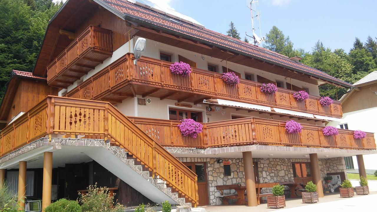 Guest House Pr Ambruzarju & Apartments سيركلجي نا جورينجسكيم المظهر الخارجي الصورة