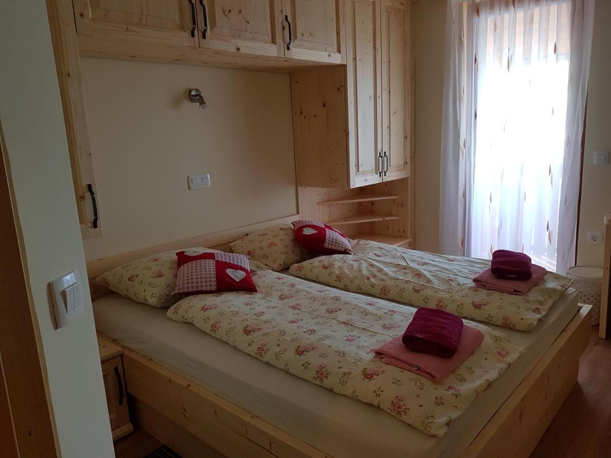 Guest House Pr Ambruzarju & Apartments سيركلجي نا جورينجسكيم المظهر الخارجي الصورة
